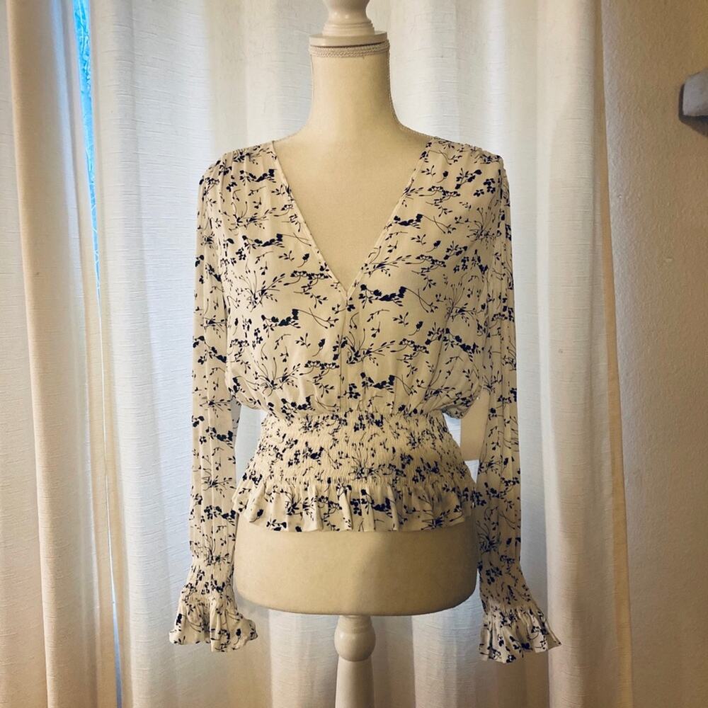 Blue Life Cora Top, Barcelona Floral, Size Small, White with Black Print